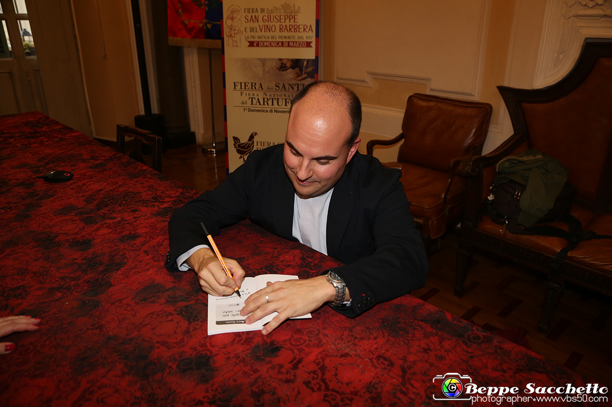 VBS_3272 - Presentazione Libro 'Vangelo per Fuori Sede' di Don Mauro Canta.jpg